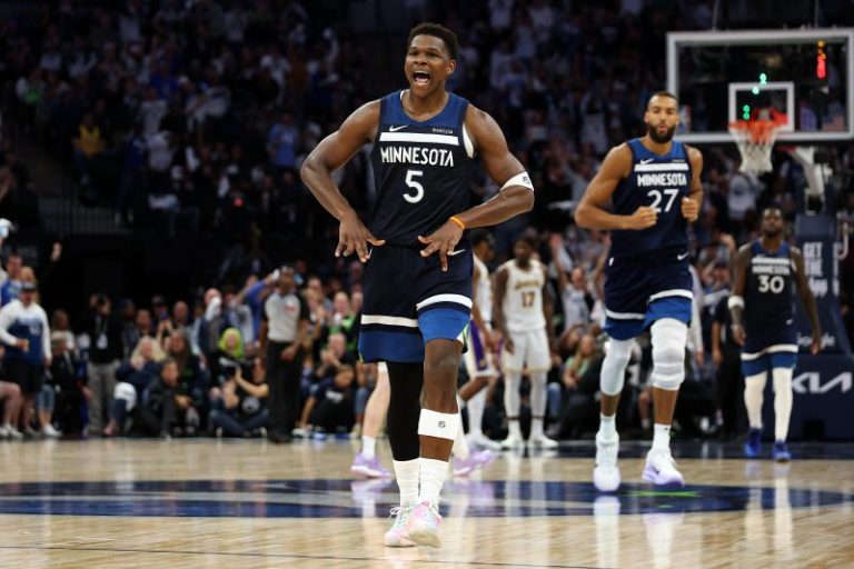 How Timberwolves won Game 4: Ant-man, a hole in the middle and timing