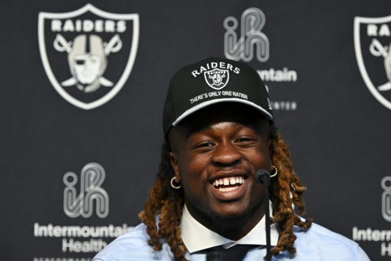 Why Raiders rookie RB ‘wasn’t willing’ to give up No. 2 jersey