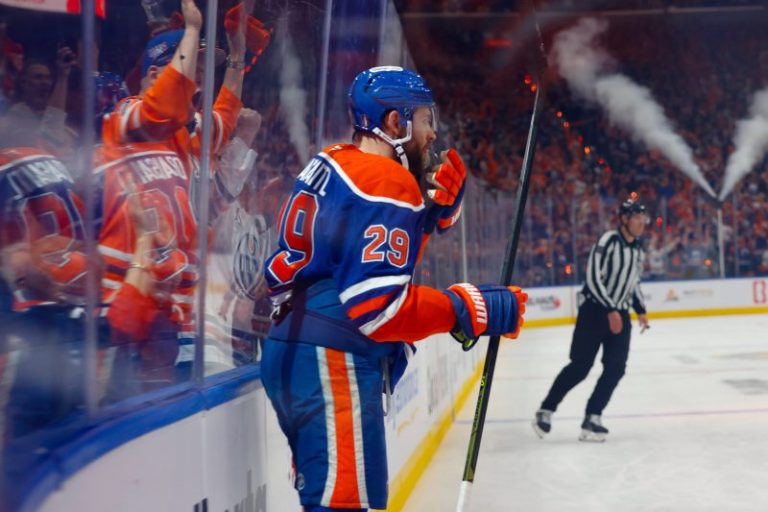 Oilers lock Stars down to take 3-1 lead in West finals: Highlights