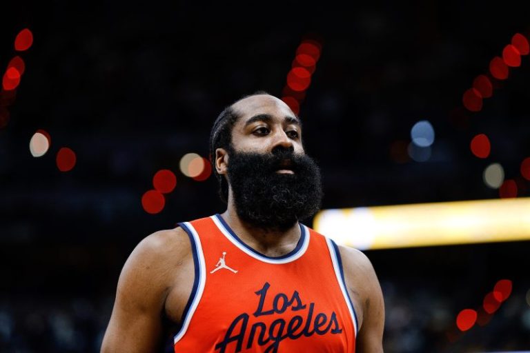 Report: Harden opts out of contract, will sign new deal with Clippers