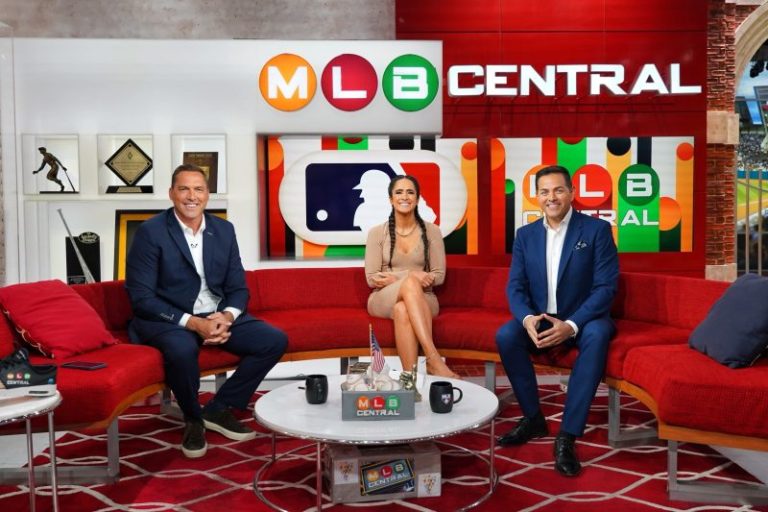 ‘MLB Central’ hosts blend silly with serious over 1,000-show run