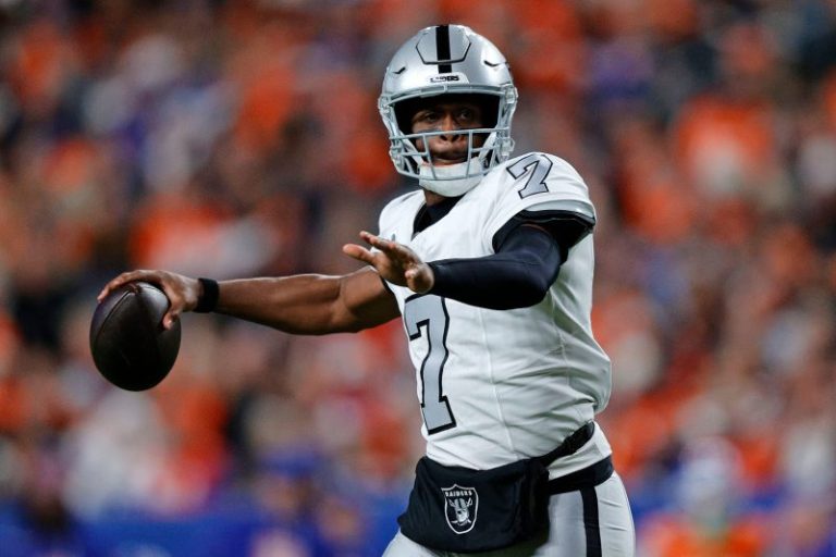 Latest injury update on Raiders QB Geno Smith